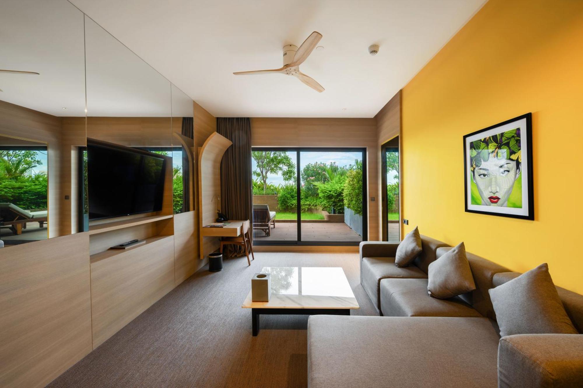 Sun & Moon, Riverside Khách sạn 5*