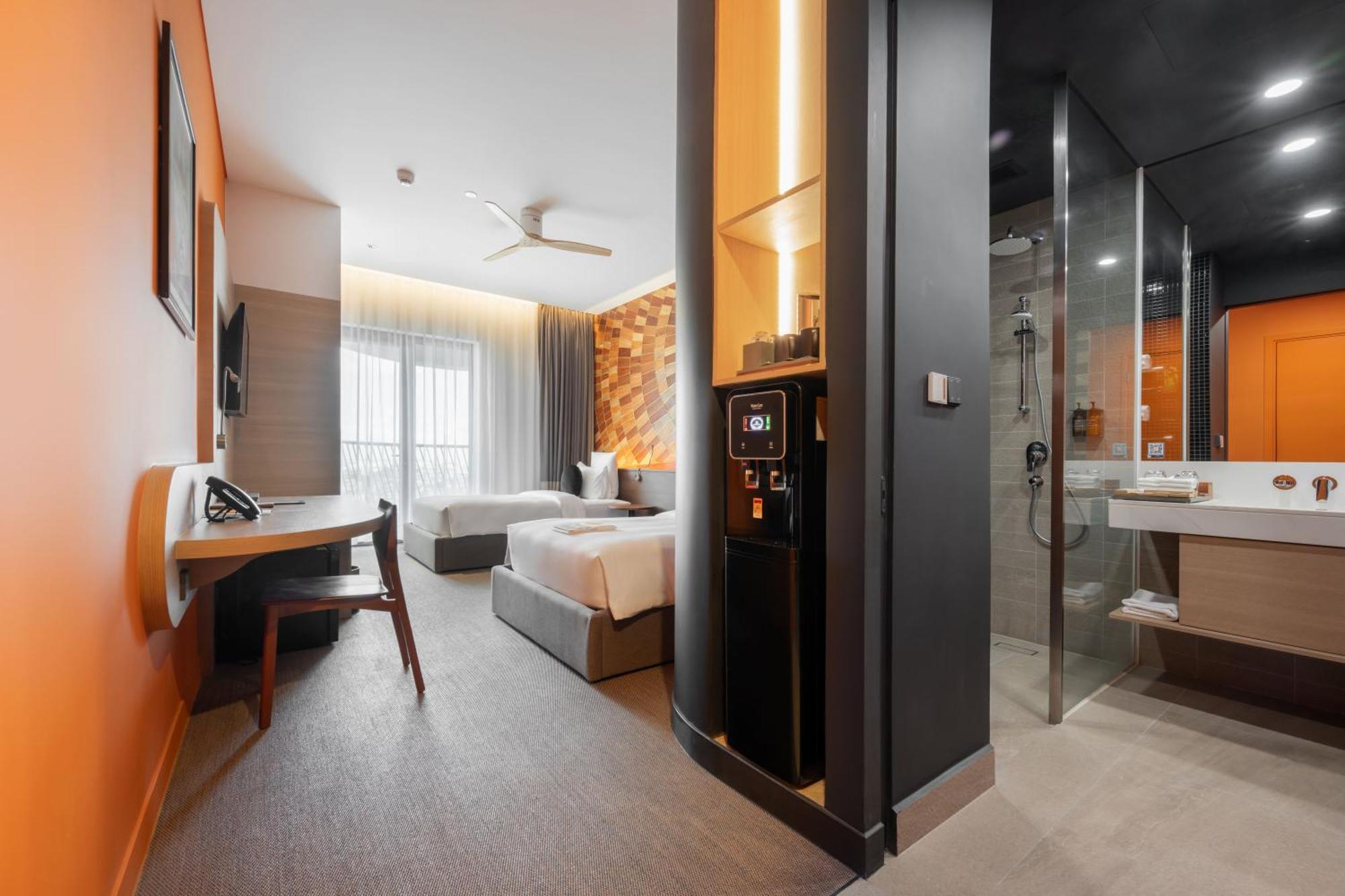 Sun & Moon, Riverside Phnom Penh