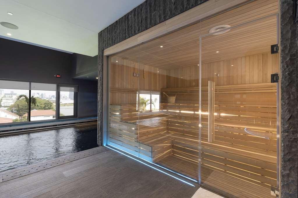 Sun & Moon, Riverside 5* Phnom Penh